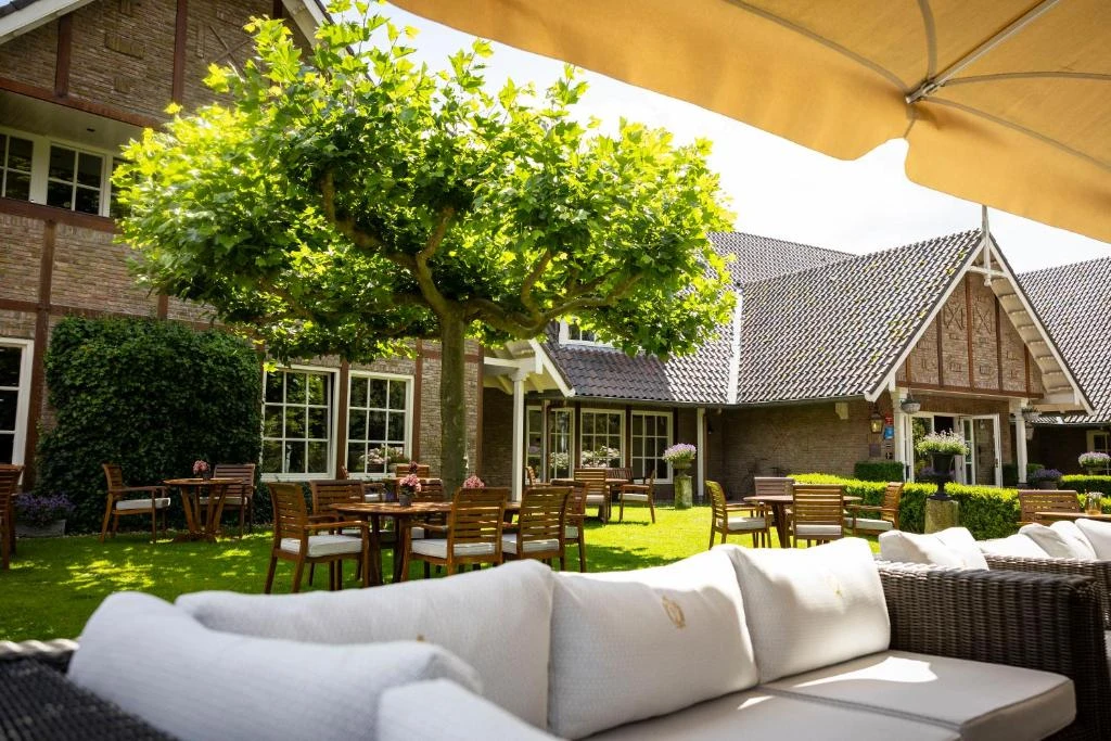 Twee overnachtingen in karaktervolle Landhuishotel De Bloemenbeek, incl. 4-gangen Michelinster diner en ontbijt