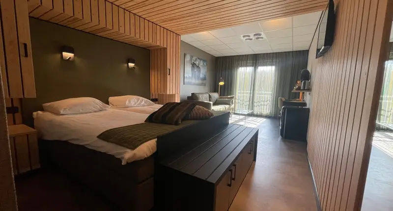 Overnachting in Superior kamer incl. rozenblaadjes, ontbijt en late check-out tot 14:00 uur