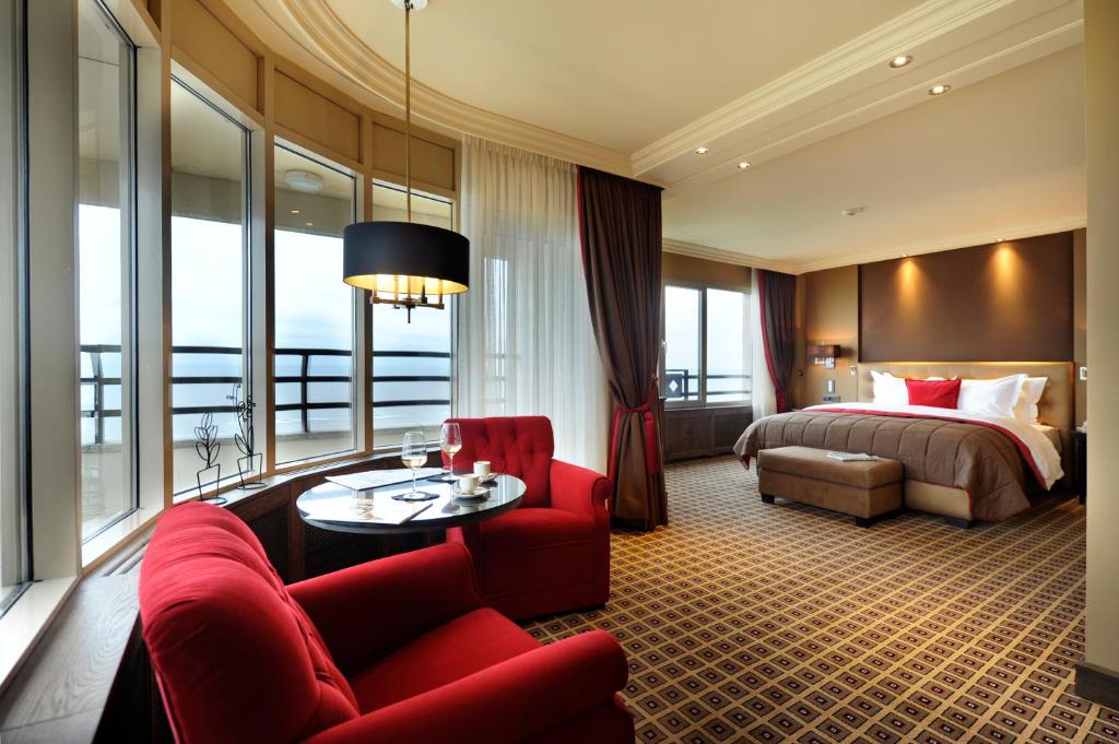 Grand-Hotel-Huis-ter-Duin-02