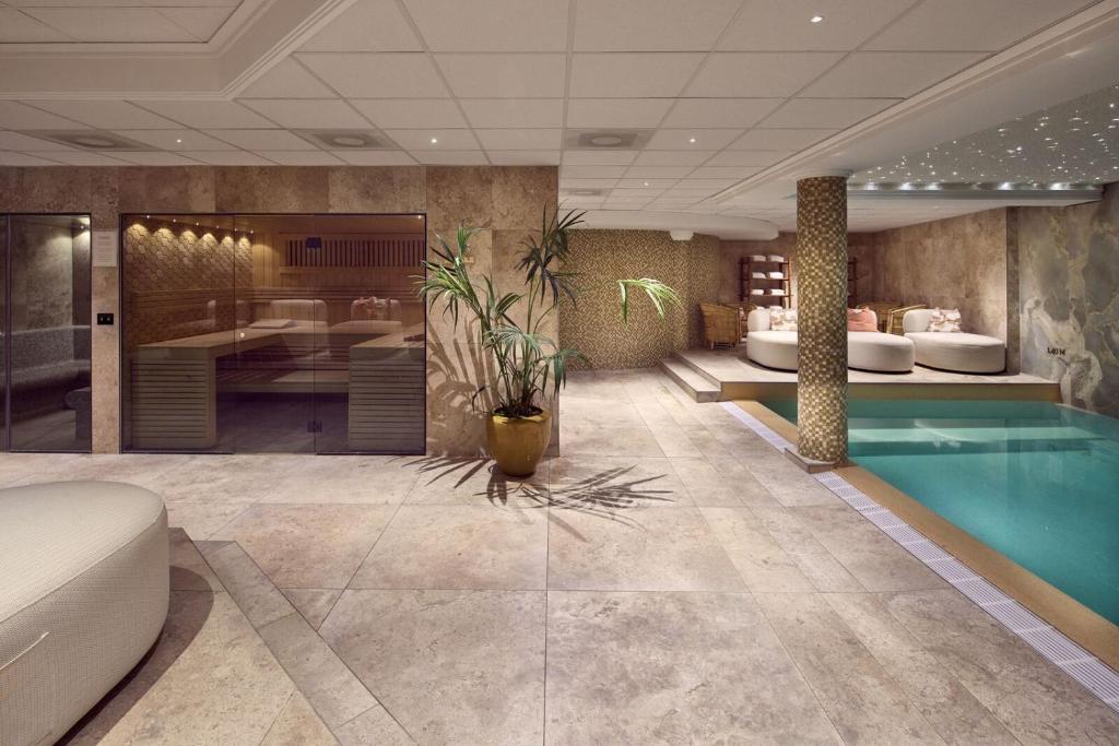Van-der-Valk-Palace-Hotel-Noordwijk-02