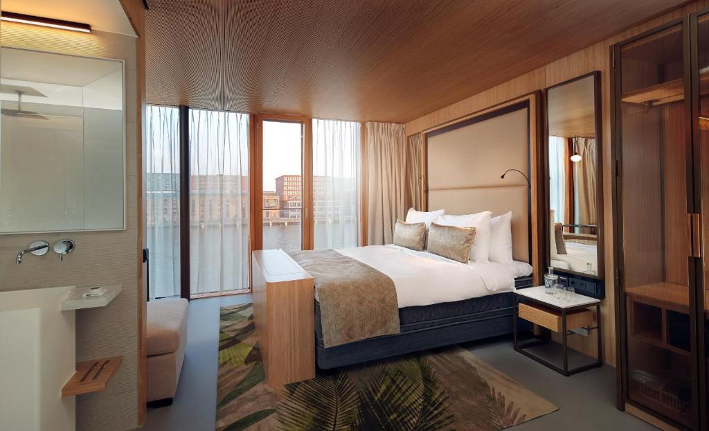 Hotel-Jakarta-Amsterdam-010